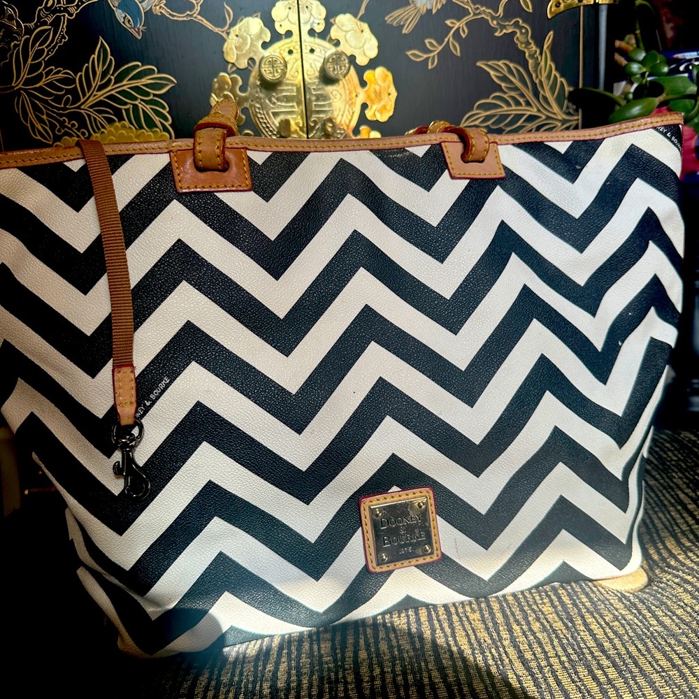 Dooney & Bourke Chevron Tote
